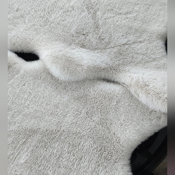 Two Faux Fur Rugs - Picture 9 of 11